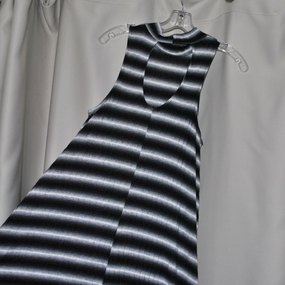 Ombre Striped Maxi Dress - Picture 4 of 5
